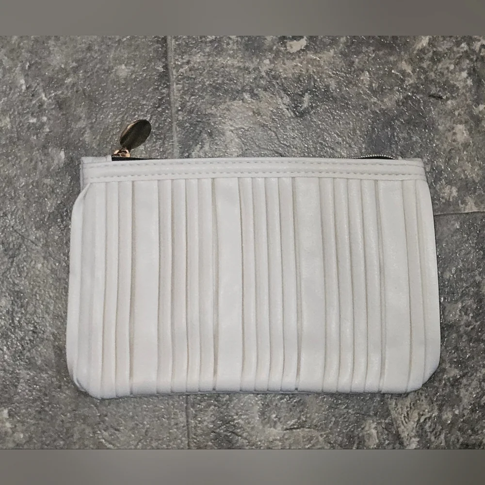 Elegant White Makeup Bag NWT
